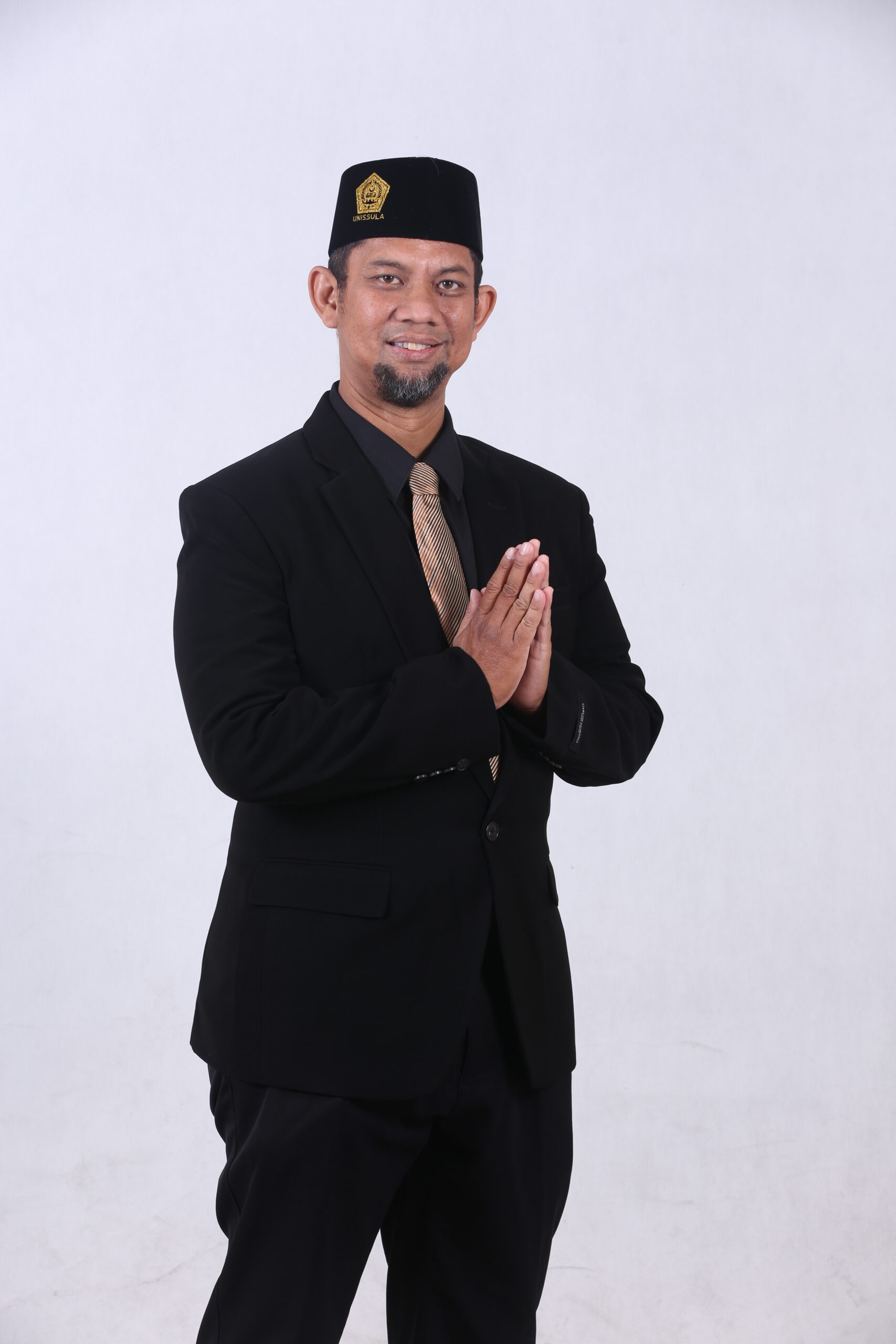 Dr. Ari Pranaditya SE., Akt., MM