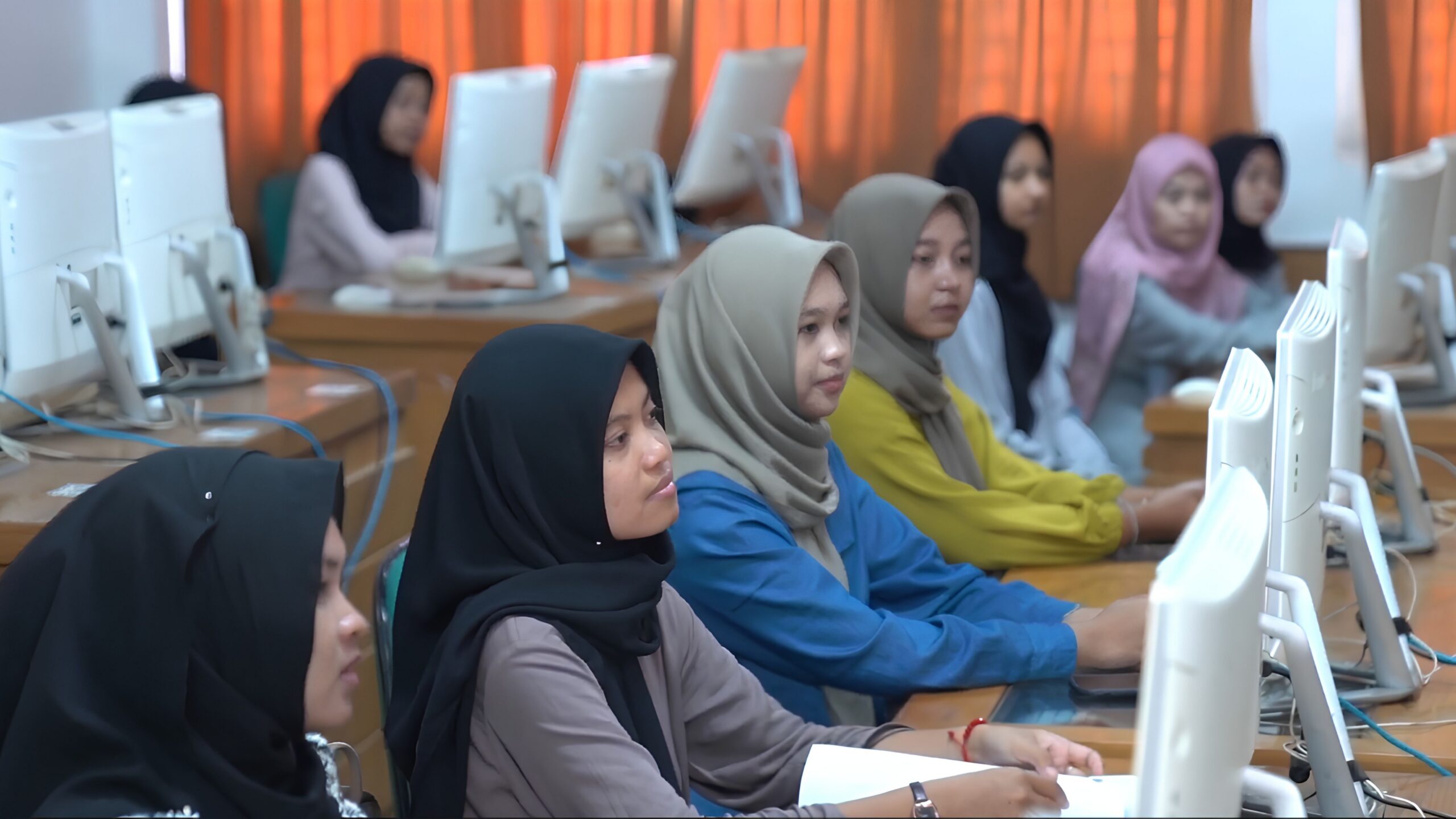 LAB KOMPUTER